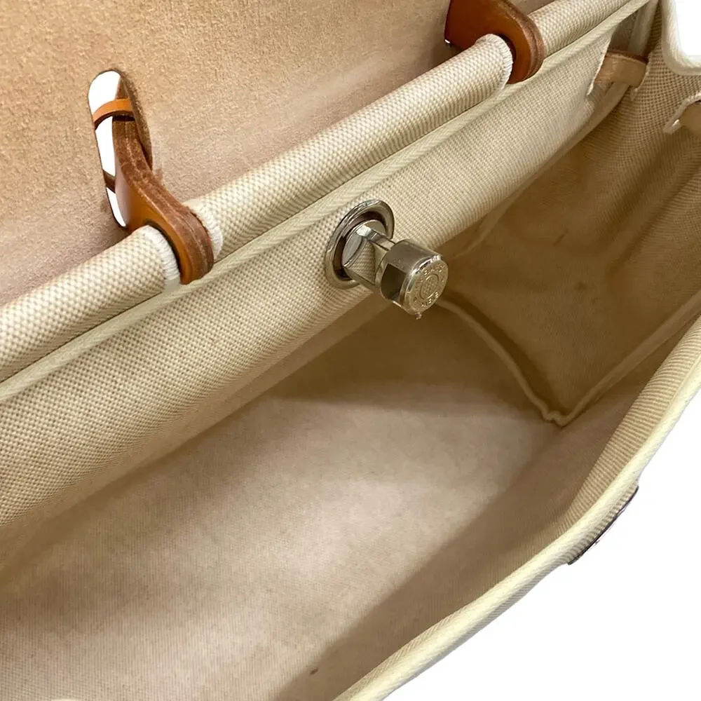 Hermès noticeable includes style